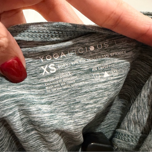 Yogalicious Heather Green Crop Top - Picture 2 of 3